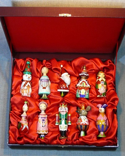 Подарочный набор елочных игрушек, роспись
